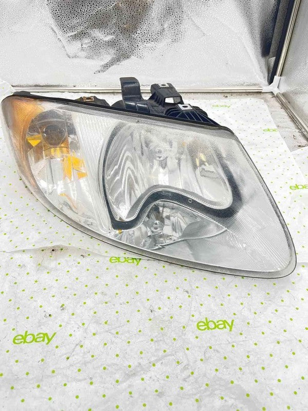 92 93 94 95 FORD TAURUS Headlamp Assembly Right passenger side