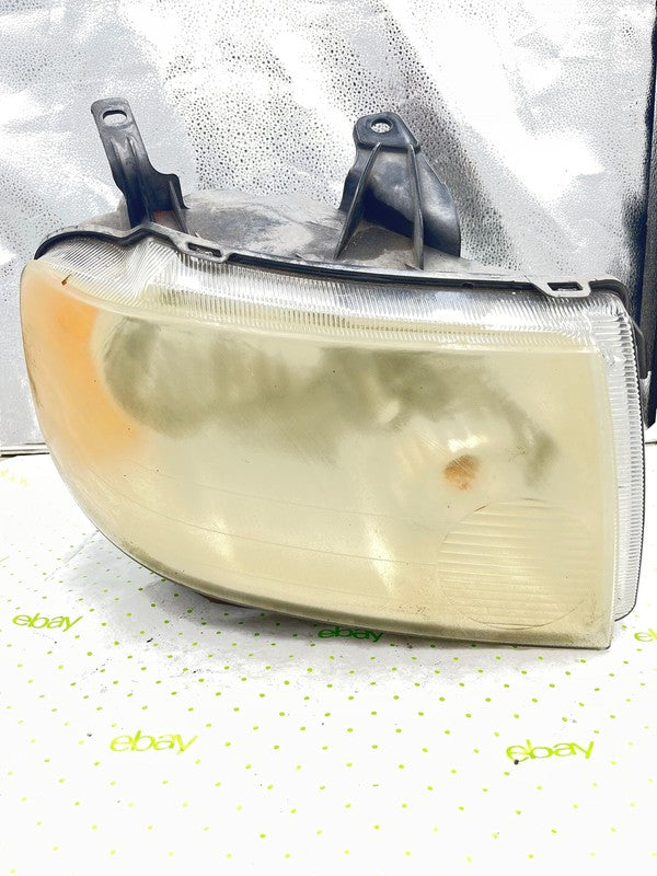 05 06 07 FORD FREESTYLE Headlamp Assembly Right passenger side