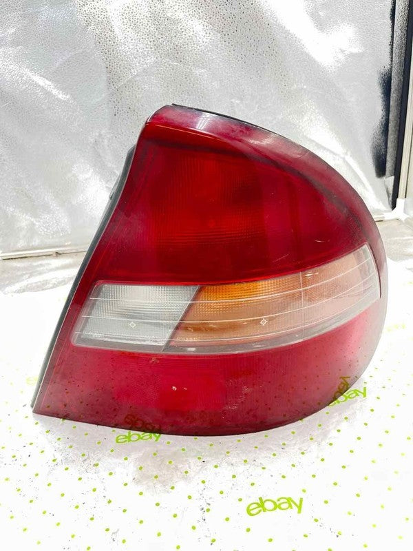97 98 HYUNDAI SONATA Tail Light Assembly Right