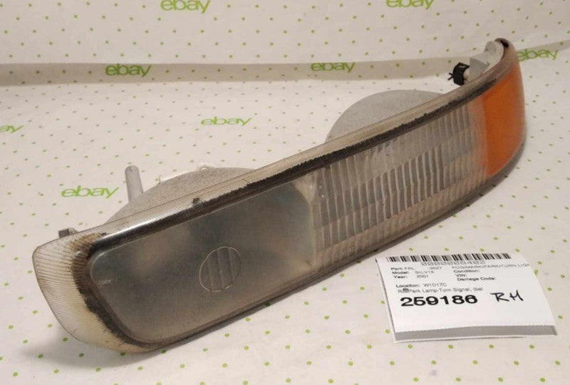 99 00 01 02 CHEVY SILVERADO 1500 Fog/mark/park/turn Light/lamp Right