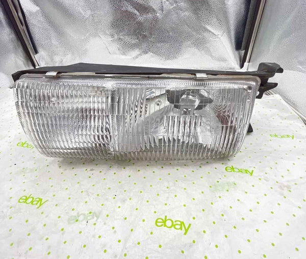 91 92 93 94 95 96 CHEVY CAPRICE Headlamp Assembly Right passenger side