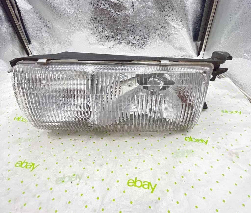 91 92 93 94 95 96 CHEVY CAPRICE Headlamp Assembly Right passenger side