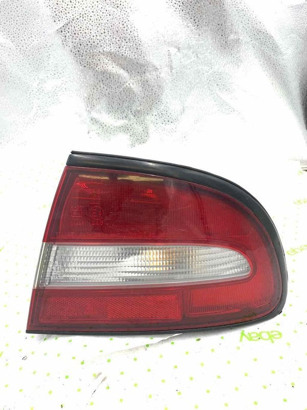 94 95 96 MITSUBISHI GALANT Tail Light Assembly Right pasenger side