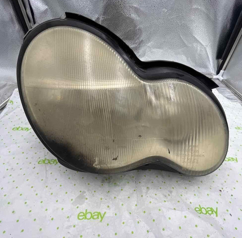 01 02 03 04 MERCEDES C-CLASS Headlamp Assembly Right passenger