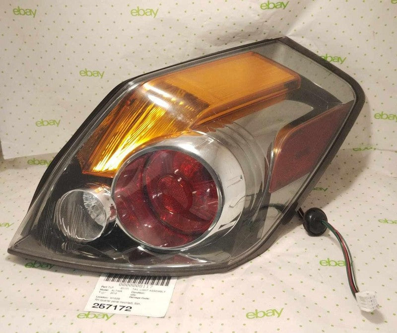 10 11 12 NISSAN ALTIMA Tail Light Assembly Right