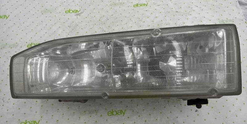 91 92 PONTIAC FIREBIRD Headlamp Assembly Right passenger side