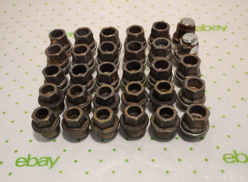 06 KIA AMANTI Lug Nuts (30 UNITS)