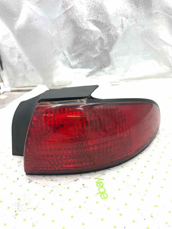 95 96 97 FORD CONTOUR Tail Light Assembly Right passenger side