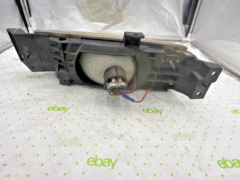 91 92 93 94 95 96 FORD ESCORT Headlamp Assembly Right passenger side