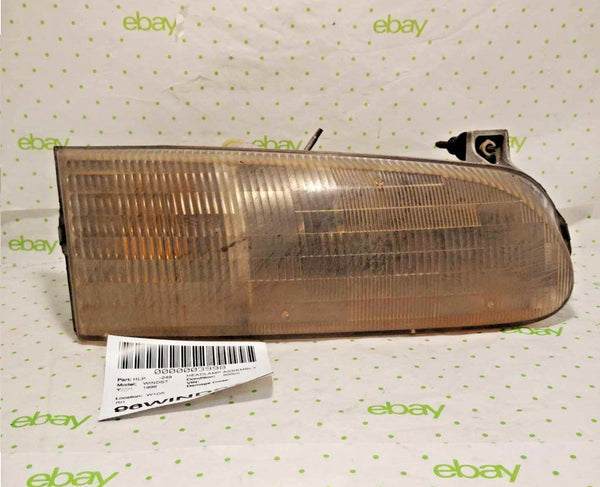 95 96 97 FORD WINDSTAR Headlamp Assembly Right passenger side