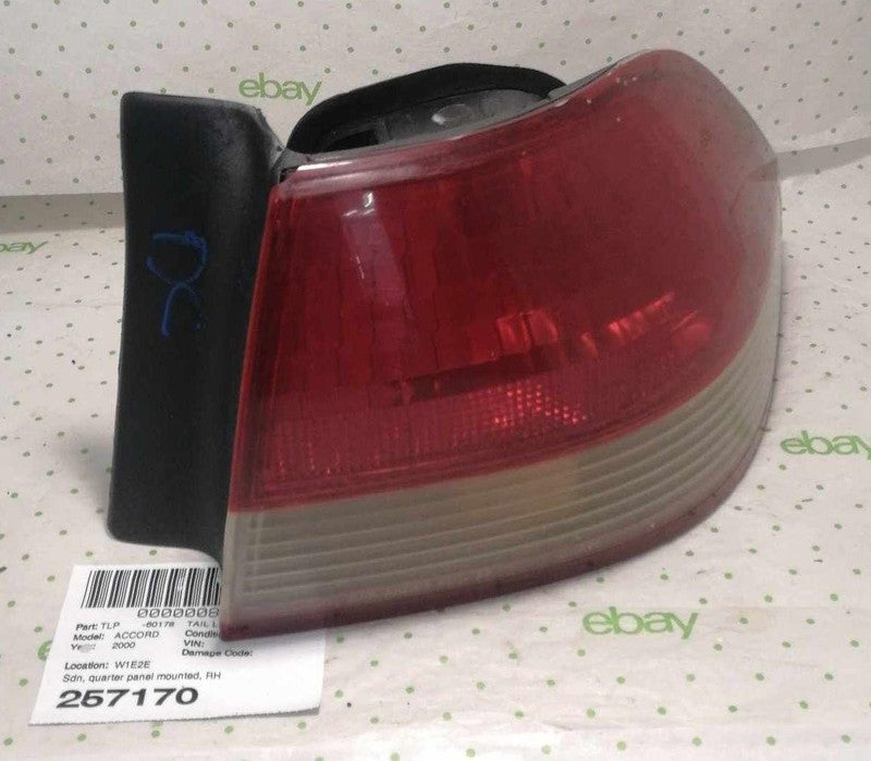 98 99 00 HONDA ACCORD Tail Light Assembly Right