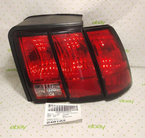 99 00 01 02 03 04 FORD MUSTANG Tail Light Assembly Right
