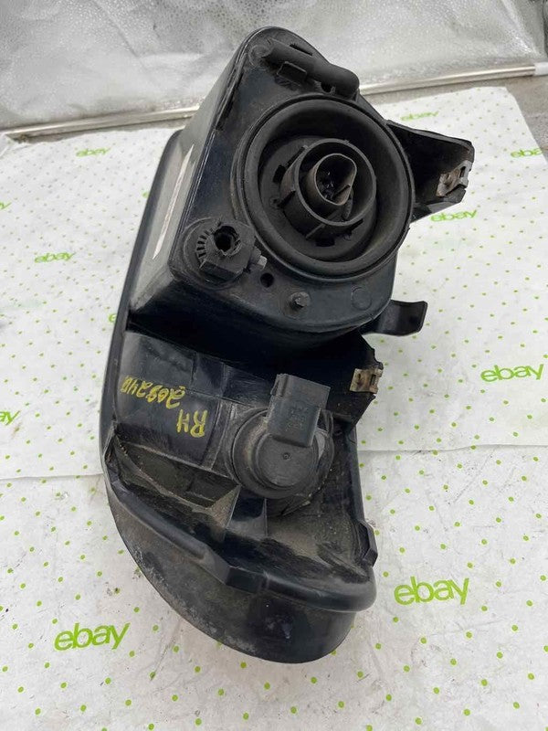 92 93 94 95 FORD TAURUS Headlamp Assembly Right passenger side
