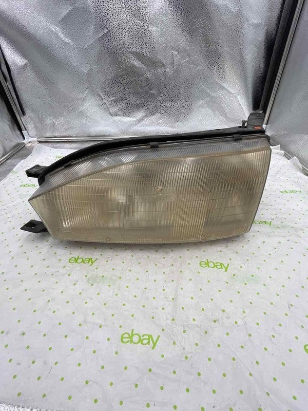 92 93 94 TOYOTA CAMRY Headlamp Assembly Left driver side