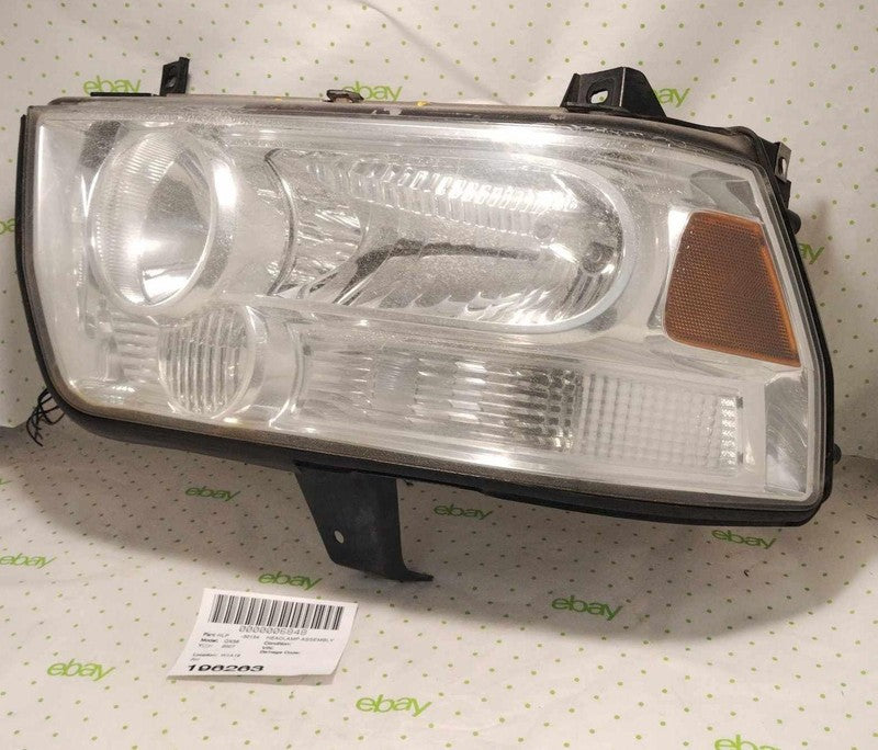 05 06 07 08 09 10 INFINITI QX56 Headlamp Assembly Right