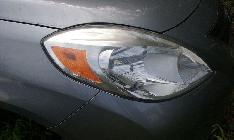 12 13 14 NISSAN VERSA Headlamp Assembly Right
