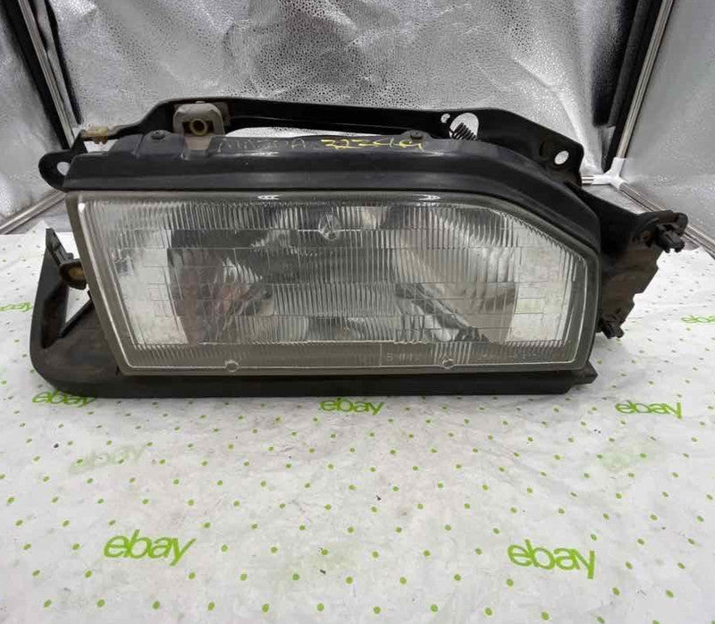 88 89 MAZDA 323 Headlight Assembly Right passenger side