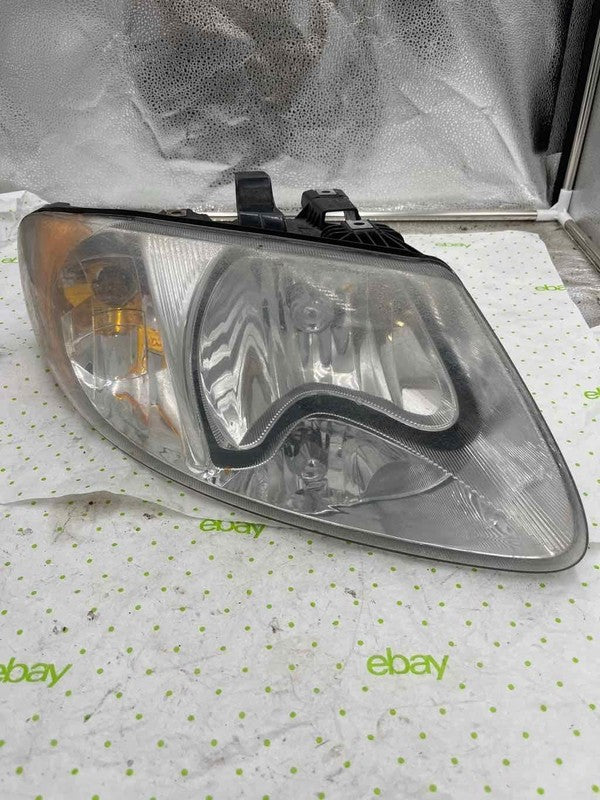 92 93 94 95 FORD TAURUS Headlamp Assembly Right passenger side