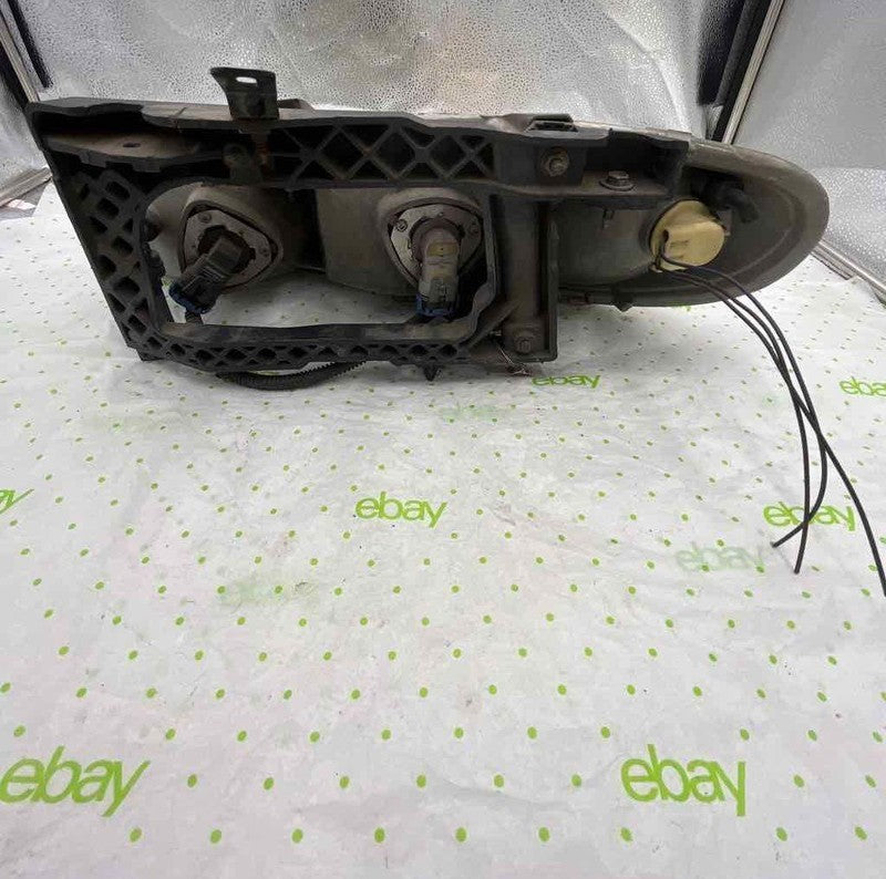 96 97 98 PONTIAC GRAND AM Headlamp Assembly Right
