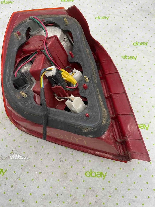 04 05 06 07 08 SUZUKI FORENZA Tail Light Assembly Right passenger side