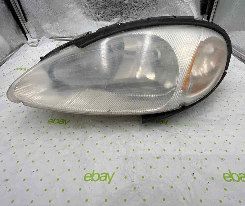 01 02 03 04 05 CHRYSLER PT CRUISER Headlamp Assembly Left driver side