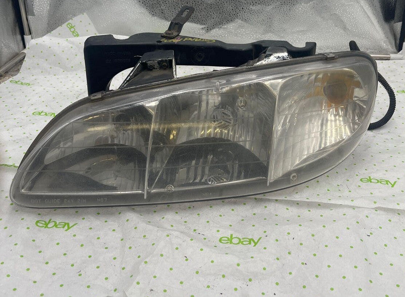 96 97 98 PONTIAC GRAND AM HLP-LH Headlamp Assembly Left driver side
