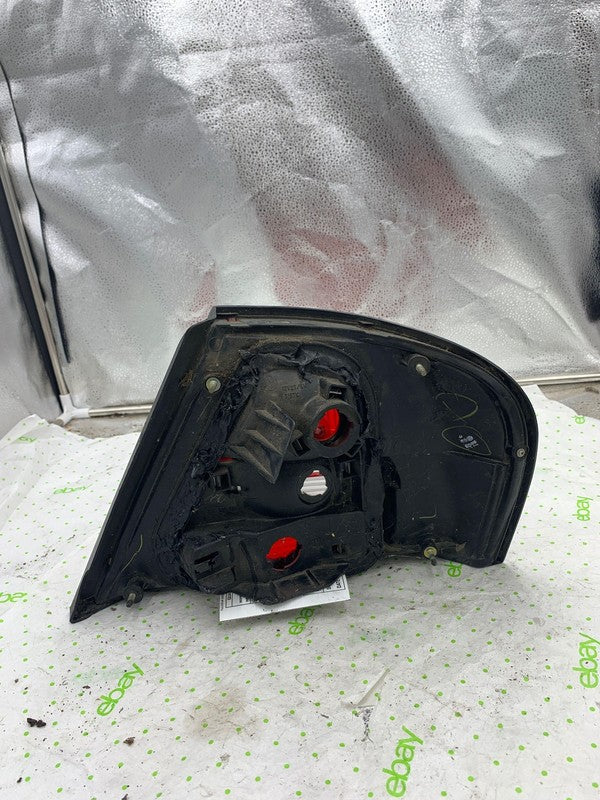 00 01 NISSAN ALTIMA Tail Light Assembly Left driver side