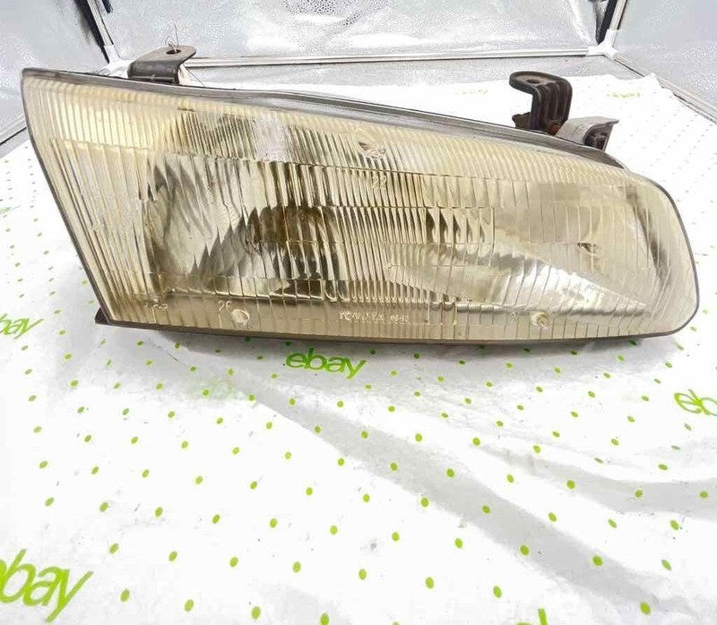 97 98 99 TOYOTA CAMRY Headlamp Assembly Right