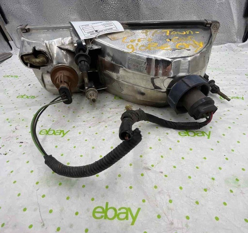 95 96 97 LINCOLN & TOWN CAR Headlamp Assembly Left