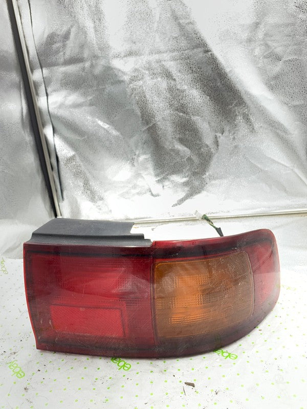 95 96 TOYOTA CAMRY Tail Light Assembly Right passenger side