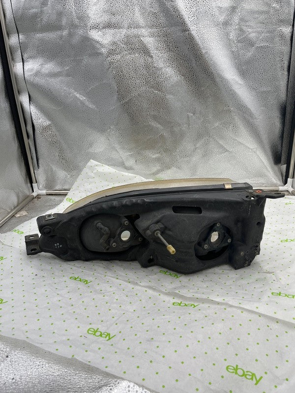 95 96 TOYOTA CAMRY Headlamp Assembly Right passenger side