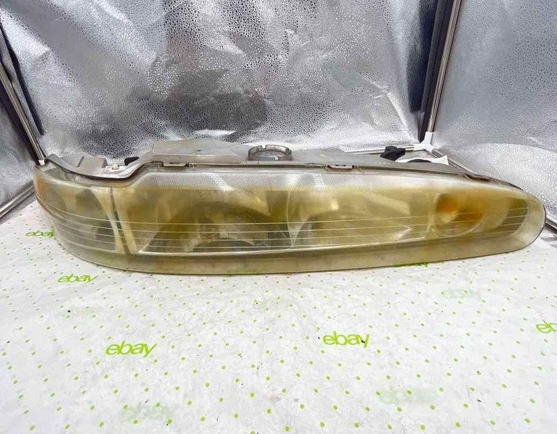 98 99 00 01 02 OLDS INTRIGUE Headlamp Assembly Right