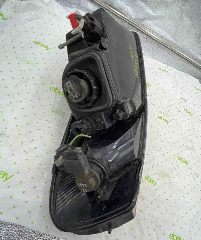 01 02 CHRYSLER SEBRING Headlamp Assembly Left driver side