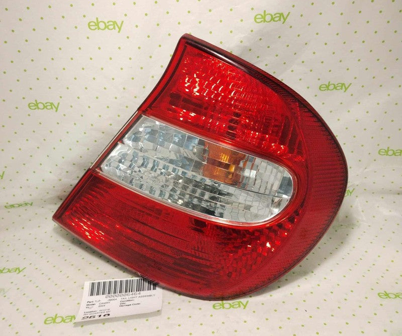 02 03 04 TOYOTA CAMRY Tail Light Assembly Right