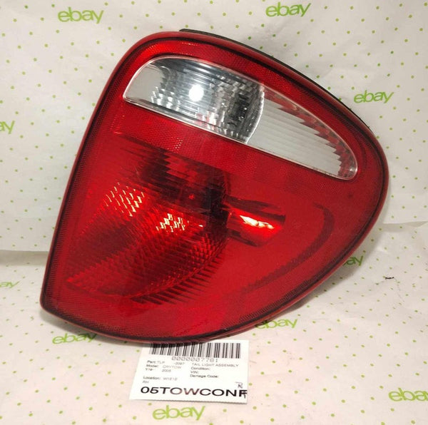 04 05 06 07 CHRYSLER TOWN CNTRY Tail Light Assembly Right