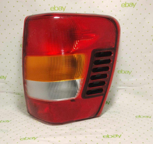 03 04 JEEP GRAND CHEROKEE Tail Light Assembly Right