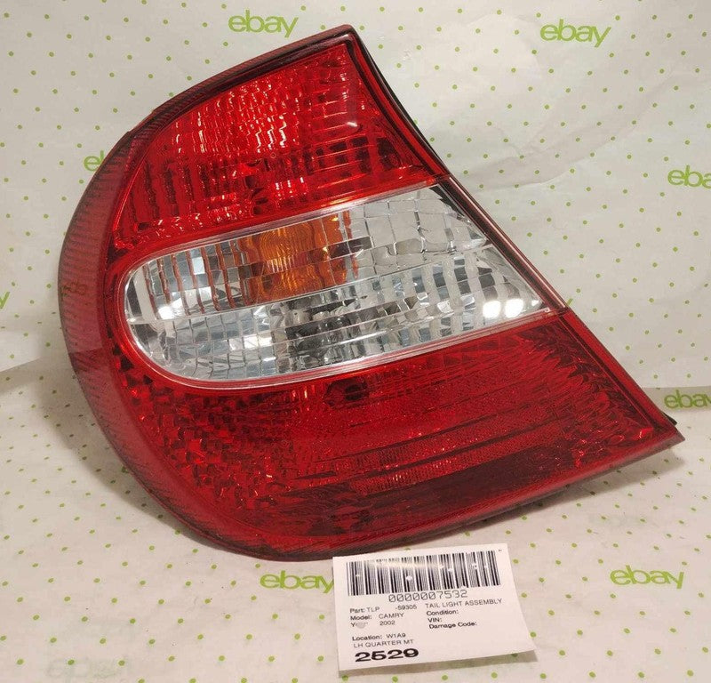 02 03 04 TOYOTA CAMRY Tail Light Assembly Left
