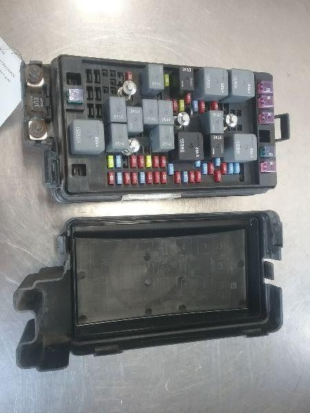 2004-2006 GMC Canyon Engine Fuse Box Relay Module