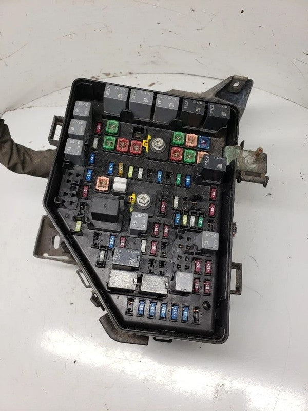2013-2014 GMC Acadia Engine Fuse Box W/ o Tow Package