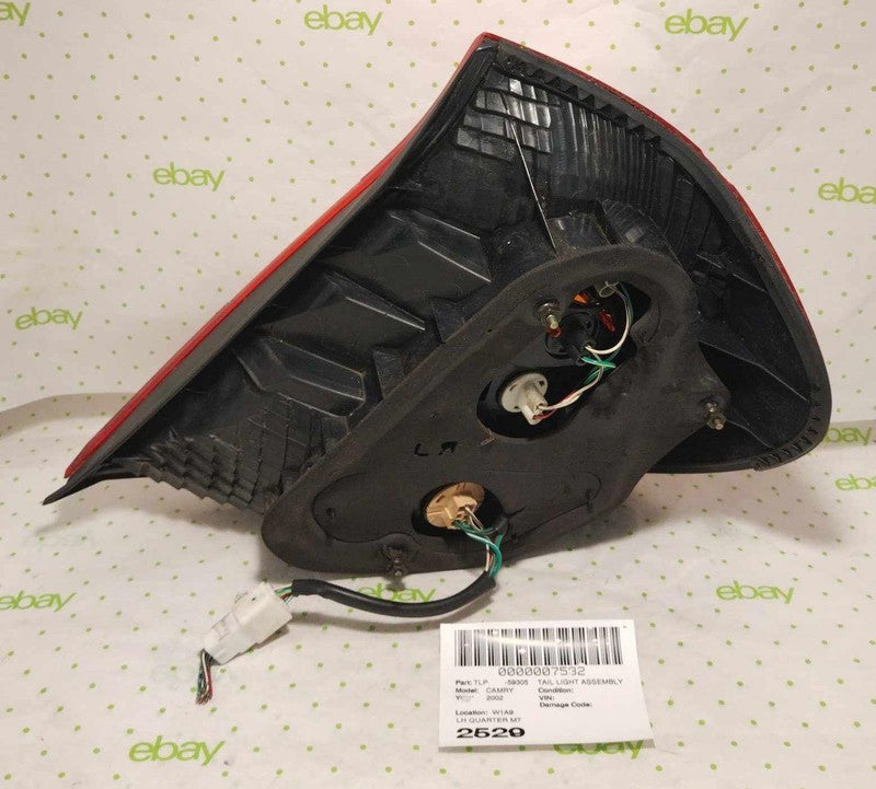 02 03 04 TOYOTA CAMRY Tail Light Assembly Left