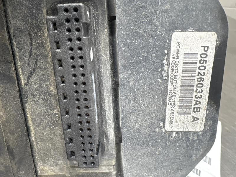 2002-2004 Dodge Ram 1500 Pickup Engine Fuse Box Relay Module