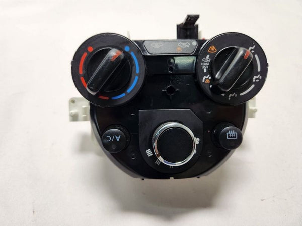 2015-2019 Nissan Versa AC Heater Climate Temperature Control OEM