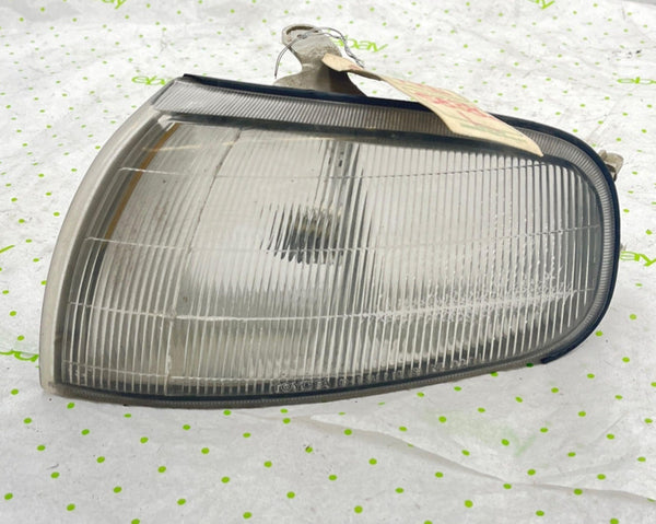 92 93 94 TOYOTA CAMRY Front Lamp Left driver side