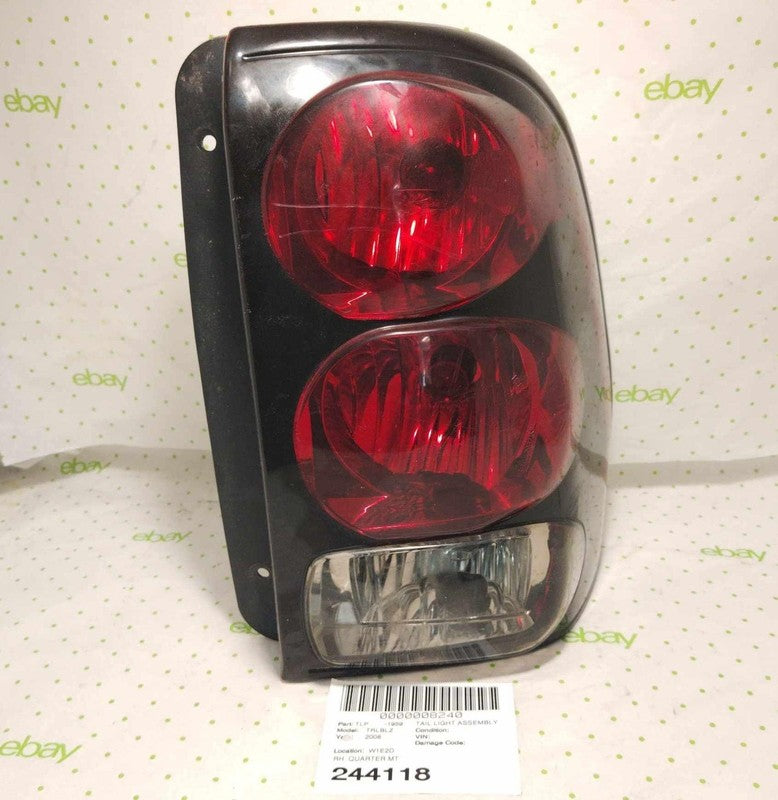 02 03 04 05 06 07 08 09 TRAILBLAZER Tail Light Assembly Right