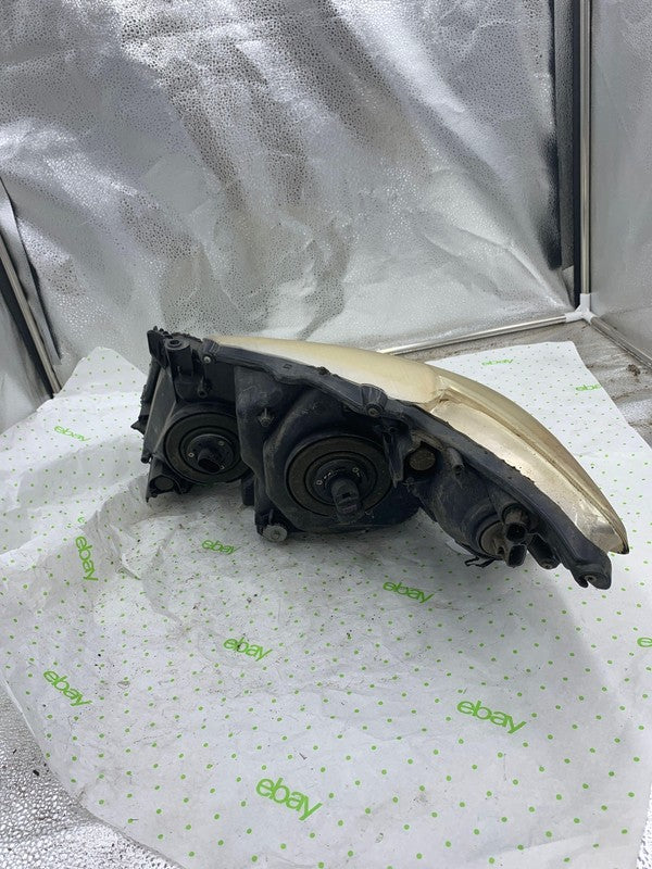 09 10 TOYOTA COROLLA Headlamp Assembly Right passenger side