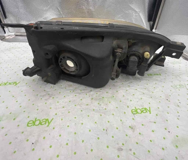 92 93 94 TOYOTA CAMRY Headlamp Assembly Left