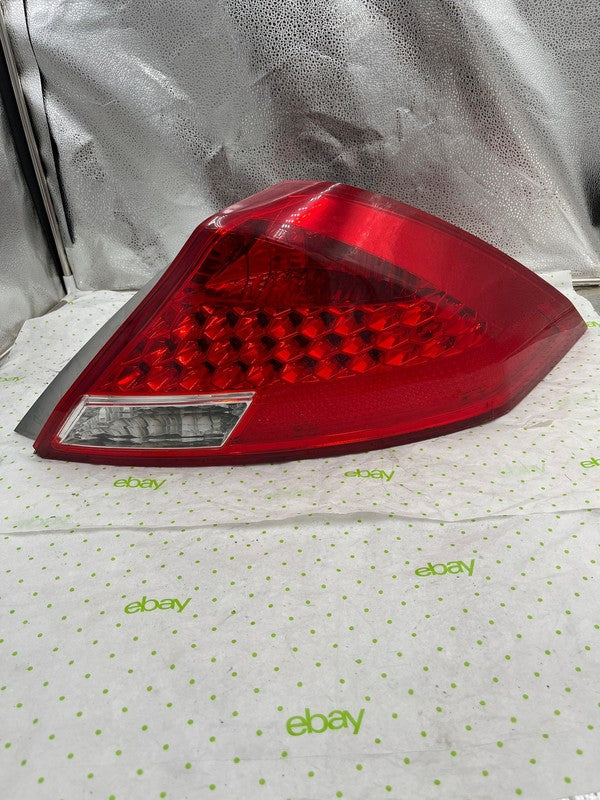 06 07 HONDA ACCORD Tail Light Assembly Right passenger side