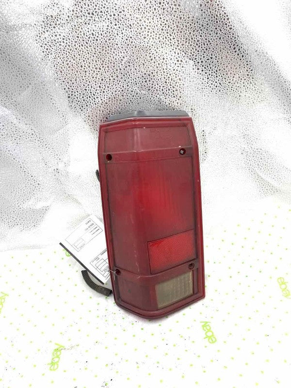 84 85 86 87 88 89 90 FORD BRONCO II Tail Light Assembly Left driver si