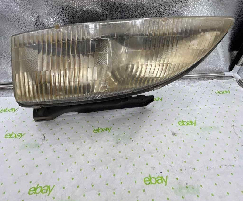 95 96 97 98 99 CHEVY CAVALIER Headlamp Assembly Left driver side