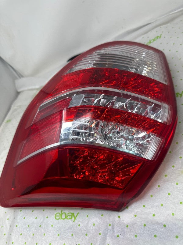 09 10 11 12 TOYOTA RAV-4 Tail Light Assembly Right